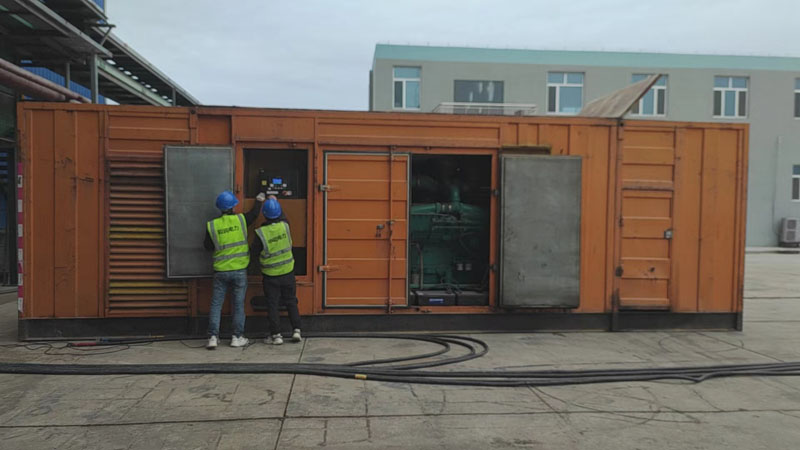 嵩县如何检查柴油发电机组的机油油位？